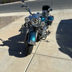 2004 Harley Road King