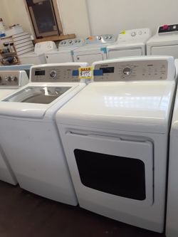 Samsung top load washer and dryer set working perfectly with 4 months warranty