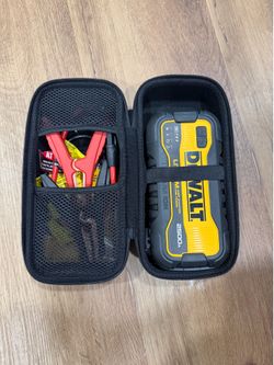 📌DEWALT 2500 Peak Amp Lithium Jump Starter with USB Power Bank and Carrying Case) 👉PRECIO FIRME NO MENOS👉$140