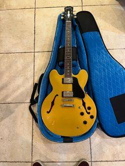 Epiphone ES335 Semi Hollow Guitar (Brand New)  w/ Reunion Blues Hardshell Case (Brand New)