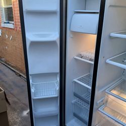 Frigidaire Gallery Refrigerator. 