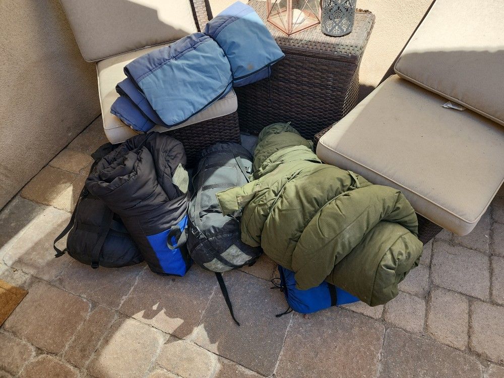 7 Army Sleeping Bags