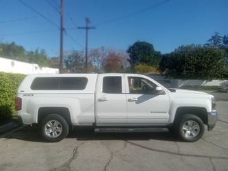 2019 chevrolet Silverado. (Toyota Tundra)
