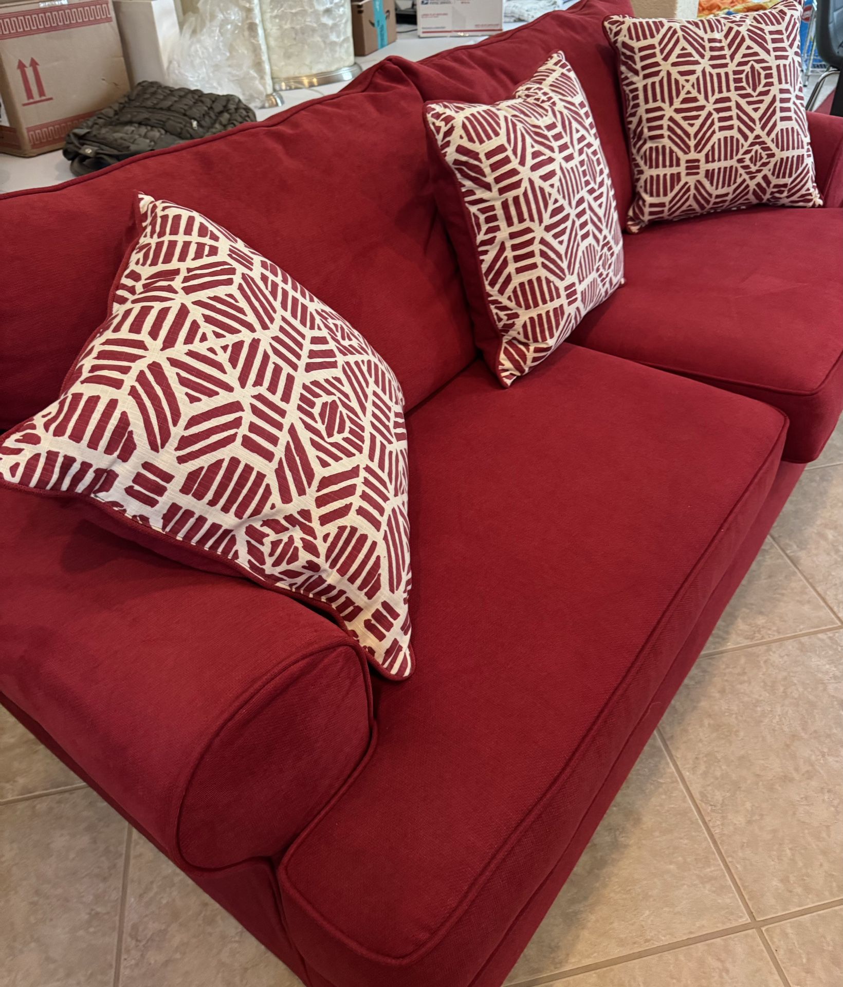 3pcs Like new Living Room Set + Ottoman