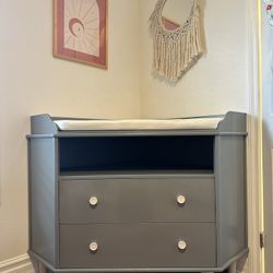 Corner Changing Table & Crib