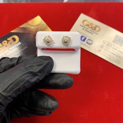 10k Gold With Moissanite Diamonds 