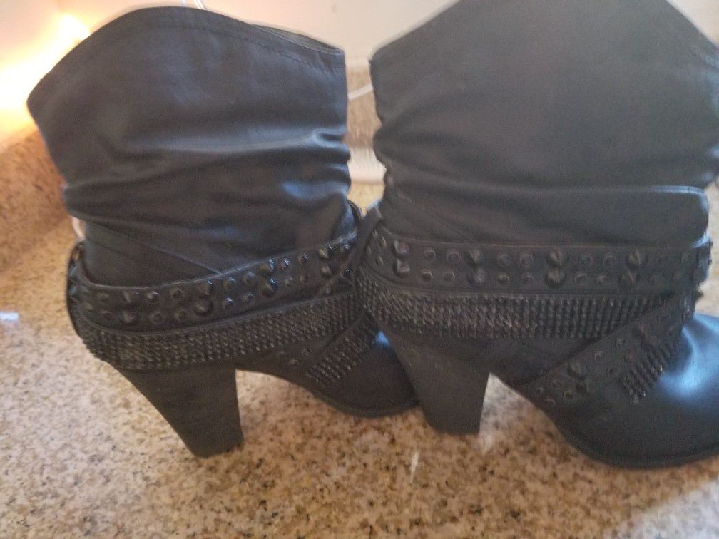 Ankle boots from buckle
