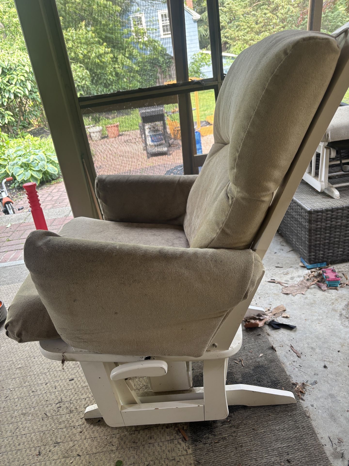 Glider - Must Replace Cushions