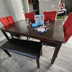 6 Seated Dining Room Table 