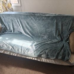Convertible couch/futon