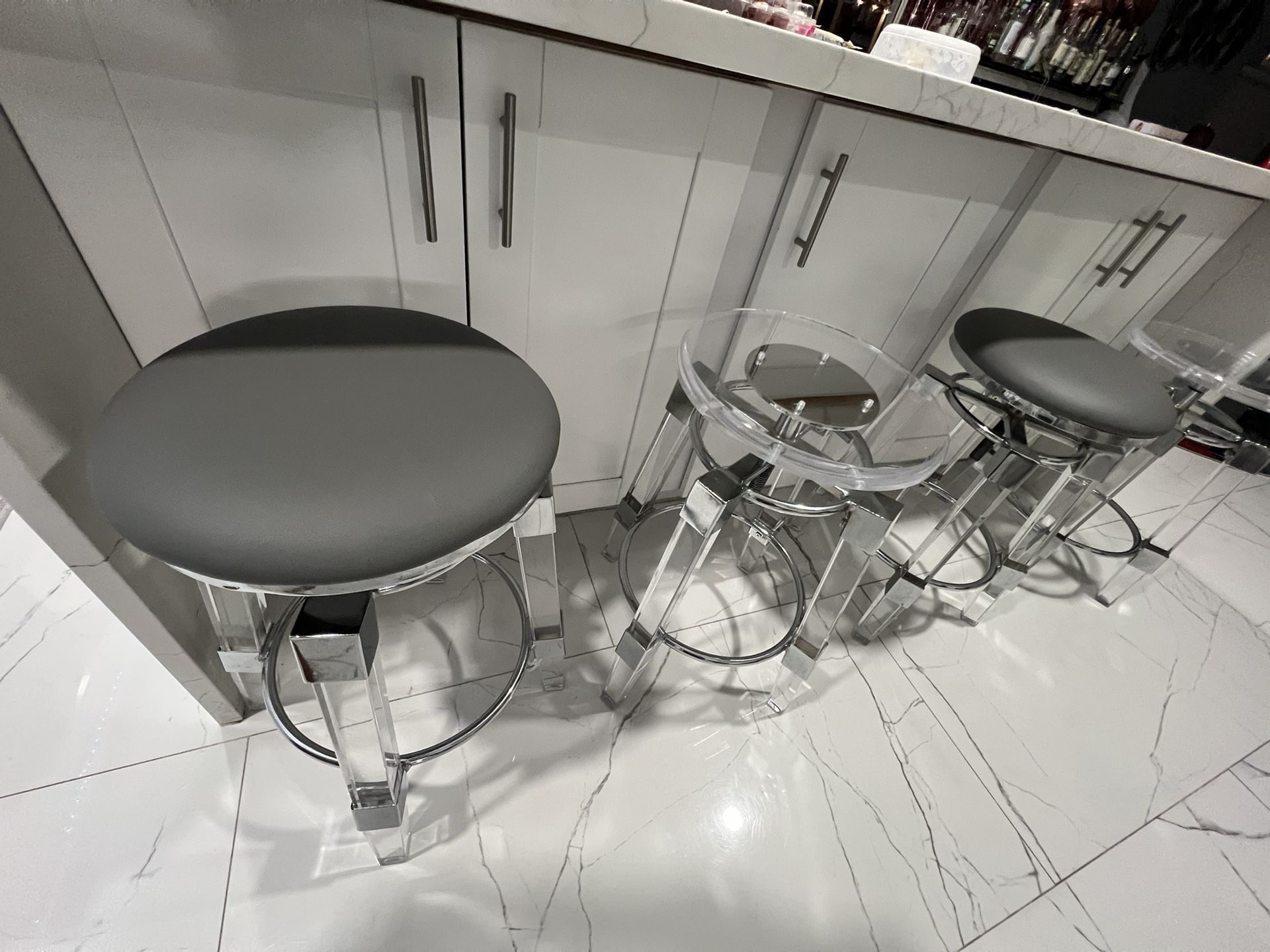 4 Stools