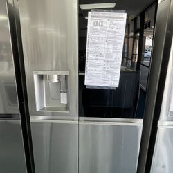 LG 27 Cubic Side By Side Refrigerator 