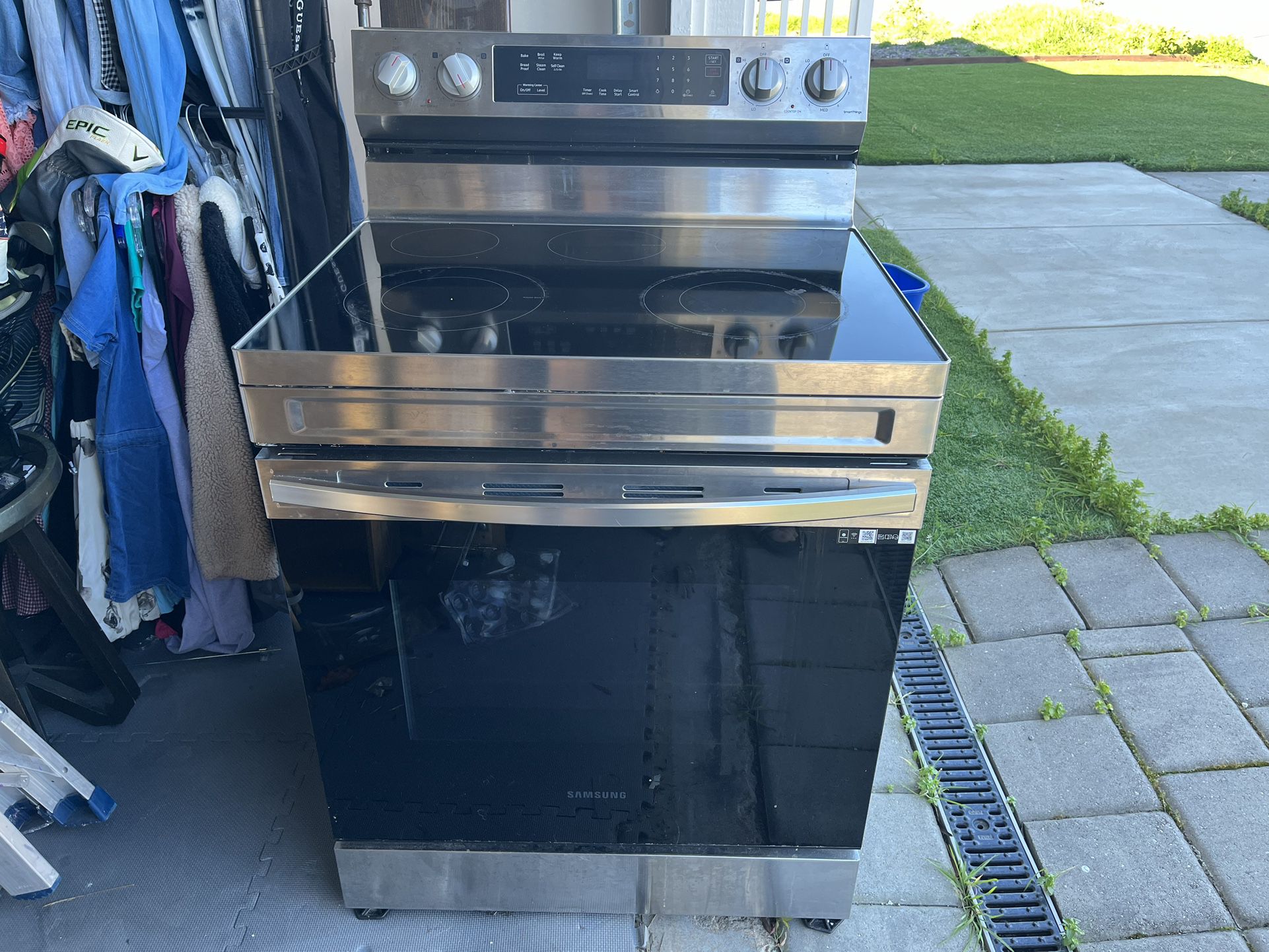 Discover the Perfect Addition to Your Kitchen: Pre-Loved Samsung Smart - $500 (san mateo)