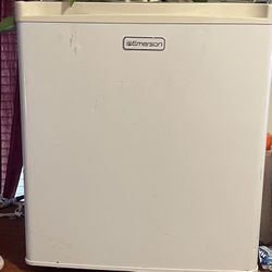 Mini Fridge 