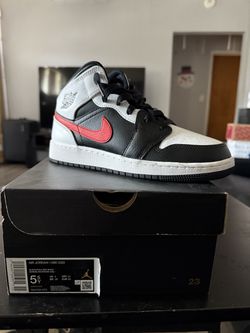 AIR JORDAN 1 MID (GS) 5/5Y