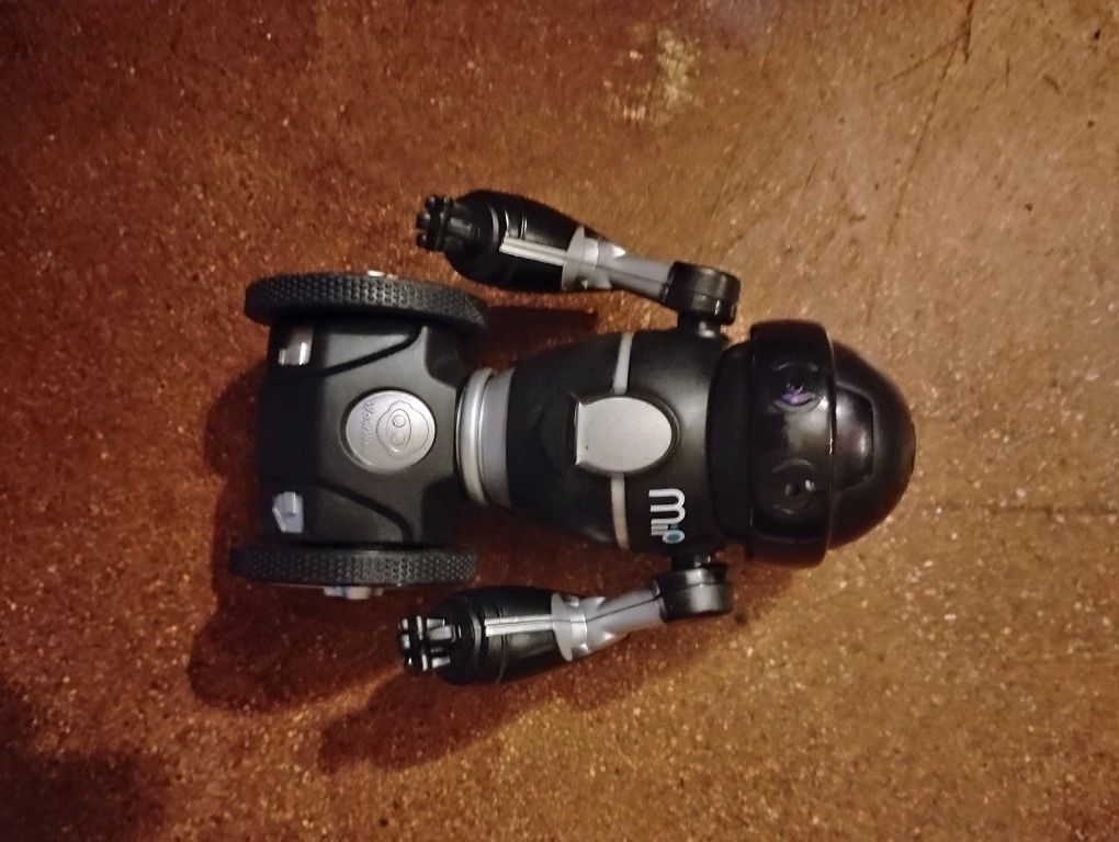 Wow Wee MIP Bluetooth Robot