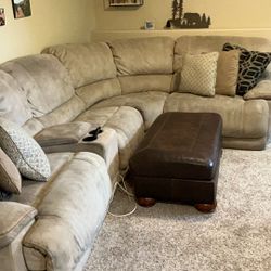 Sectional Couch’s Littleton
