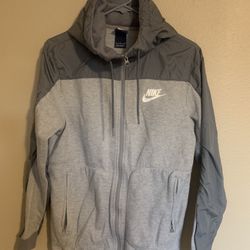 Nike Men’s Fleece Full-Zip Hoodie. Size Small. Grey Heather/Charcoal. Good Used Condition.