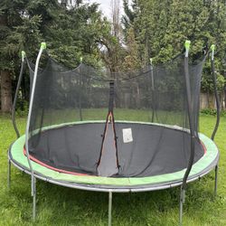 Trampoline 