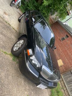 2011 Lincoln Town Car