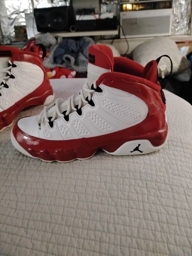 Jordan 9s Gym Red Size 7 Y