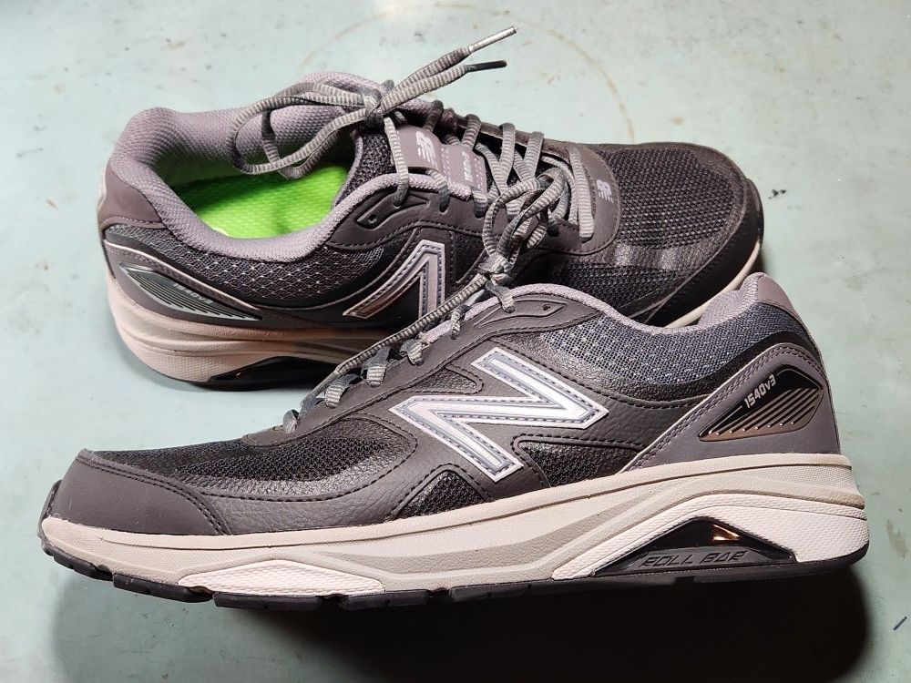 Men's New Balance 1540v3 Black Shoes 10.5