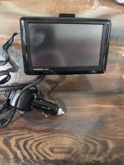 Garmin Nüvi GPS Navigator with Car Charger
