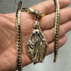 Virgin Mary Pendant And Cuban Links Necklace🌟🌟