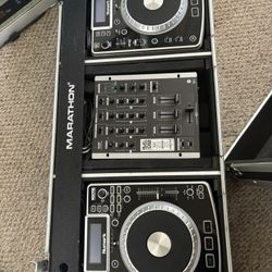 2 NUMARK CDJ’s, Marathon Case, FREE gemini Mixer