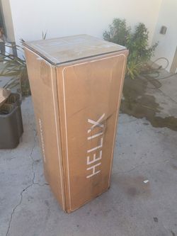 Helix Midnight Luxe Mattress with Ergo Cooling  King Size
