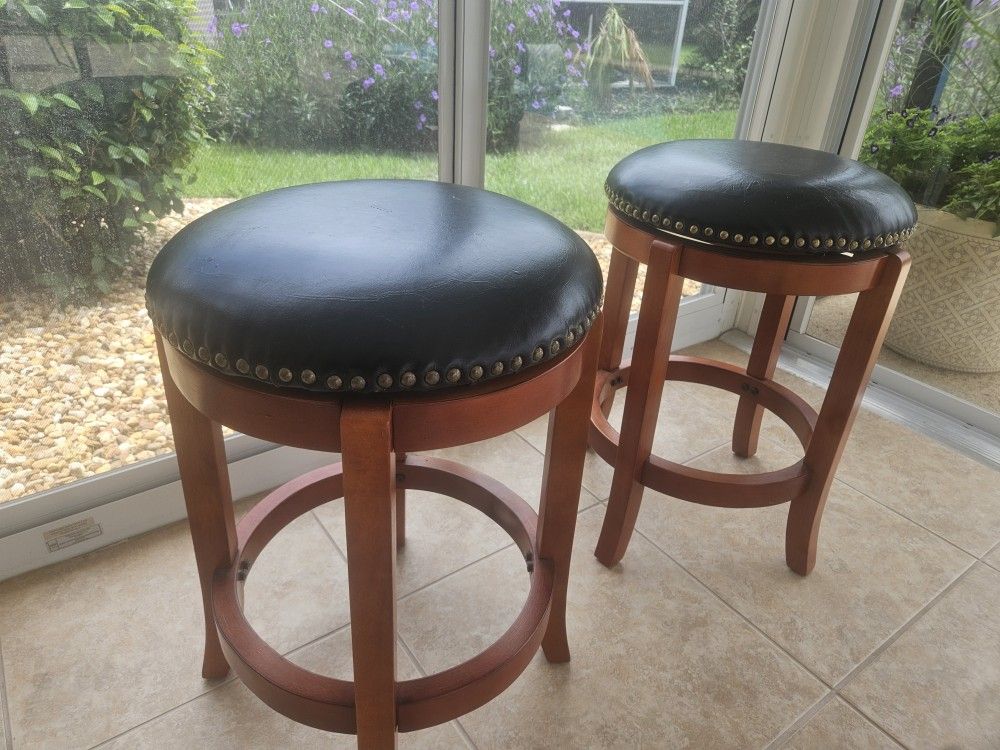 Swivel Bar Stools
