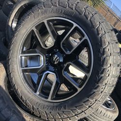 NICE SET OF CHEVY 20 INCH WHEEL AND TIRE (contact info removed)0