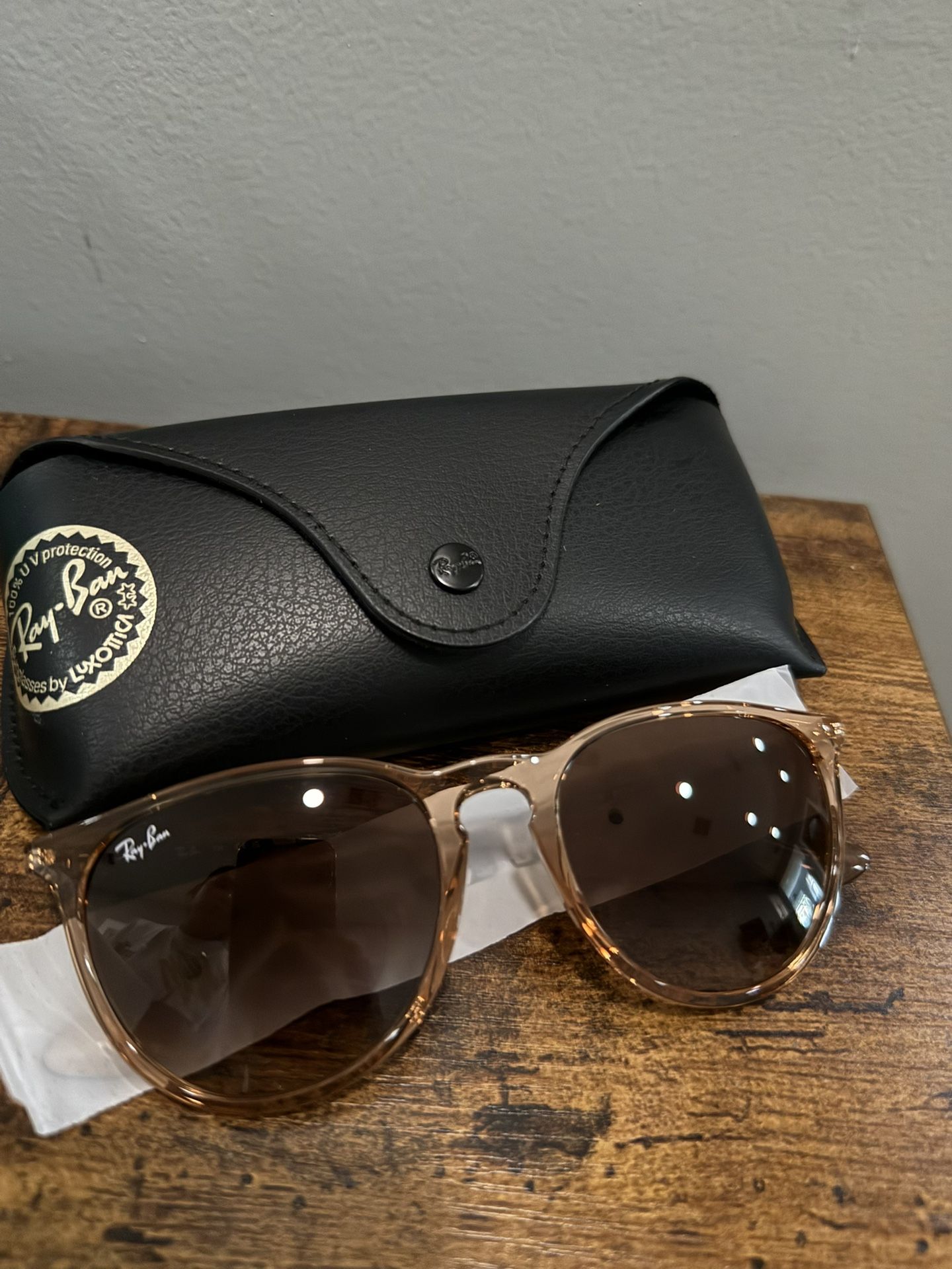 Ray ban