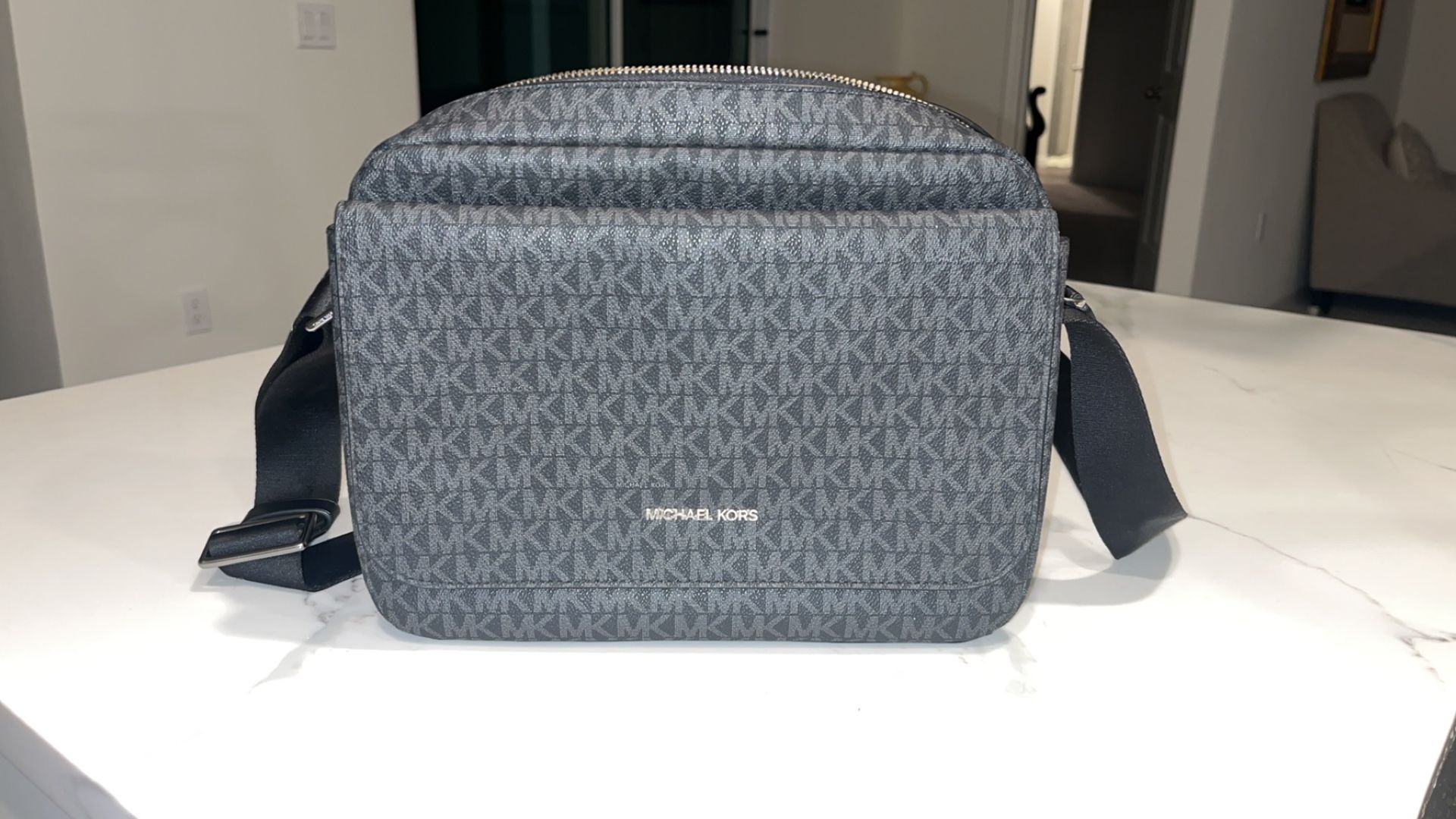 Michael kors Messenger Bag Unisex