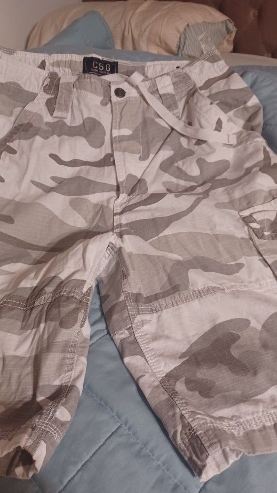 New Army Shorts Size 34