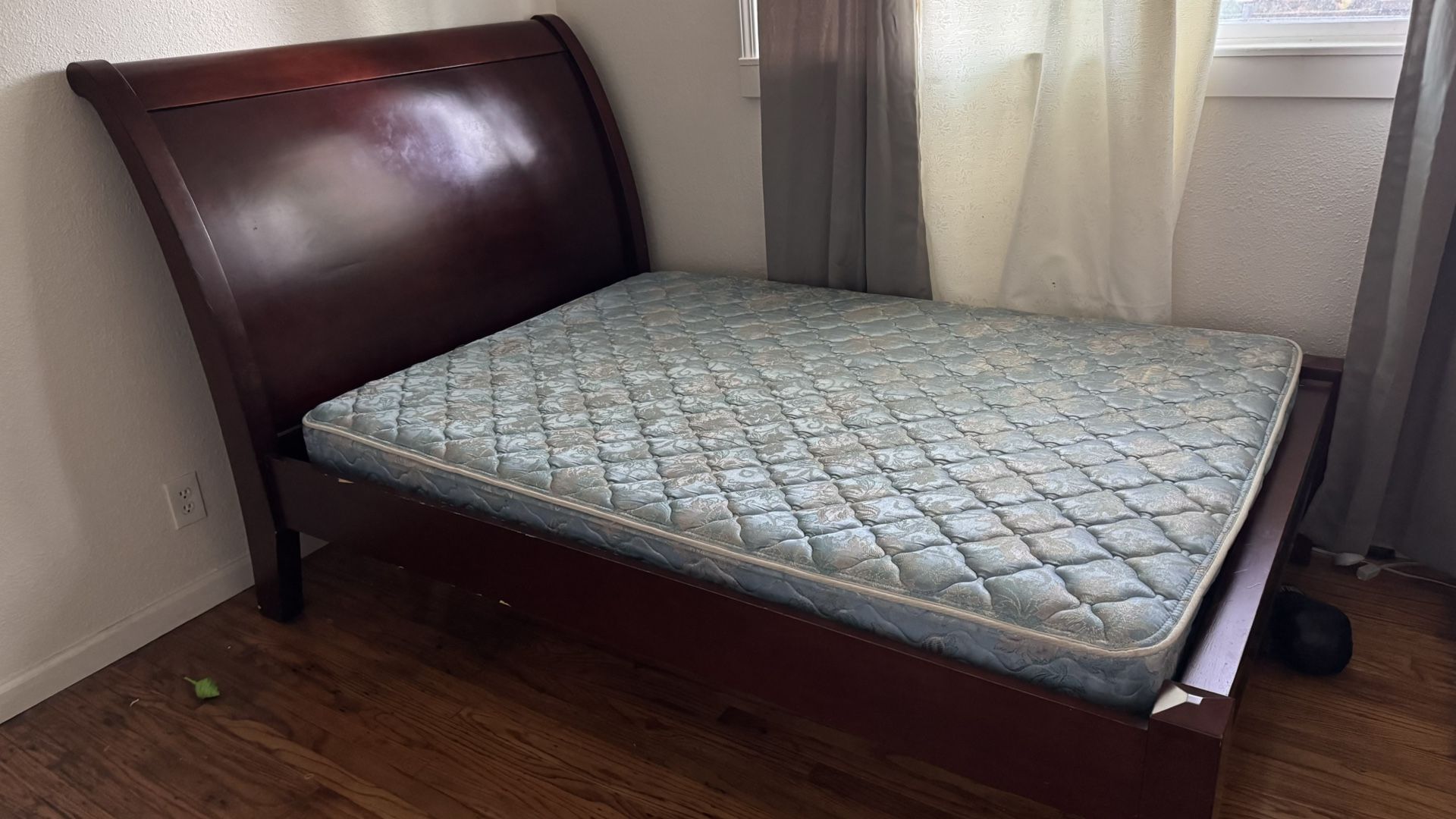 Full Size Bed And Frame