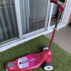 Radio Flyer Toddler Scooter