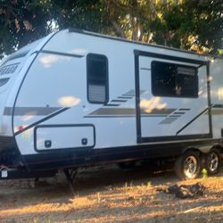 Winnebago mini trailer home