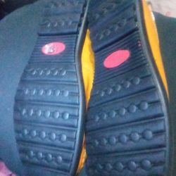 woman leather clohoo shoe brand new