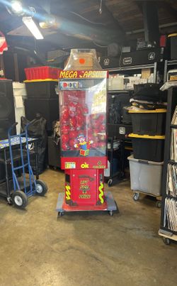 Toy vending machine