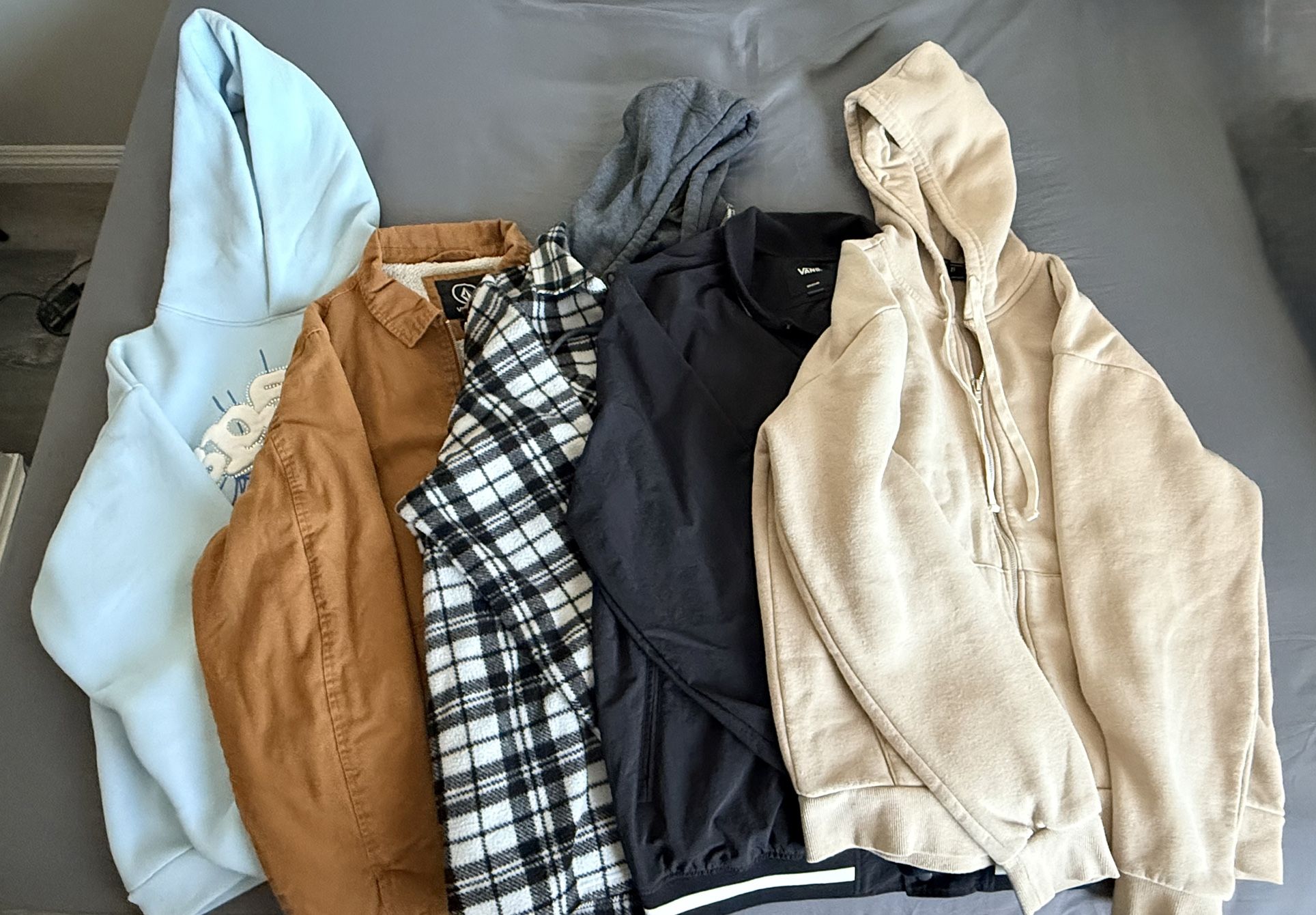 Hoodies/Sweaters