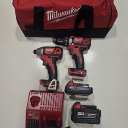 Milwaukee M18 Combo Kit With 2 Batteries Charger And Bag 