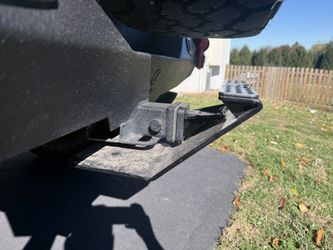 BodyArmor 5136 Universal Hitch Skid Plate