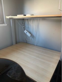 Free desk