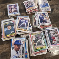 Assorted Baseball Cards 