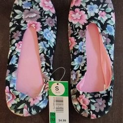 Slipper Ladies Size Small