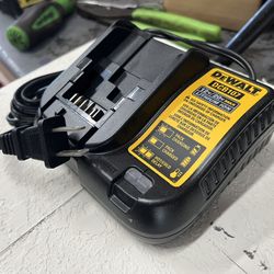 Dewalt 12v/20v Charger