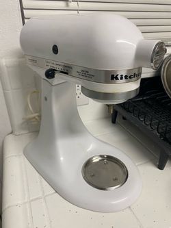 KitchenAid Classic Stand Mixer K45SS White Base Unit Only NO BOWL OR ATTACHMENTS Works Great