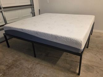 Like New King Memory foam mattress with heavy duty metal platform