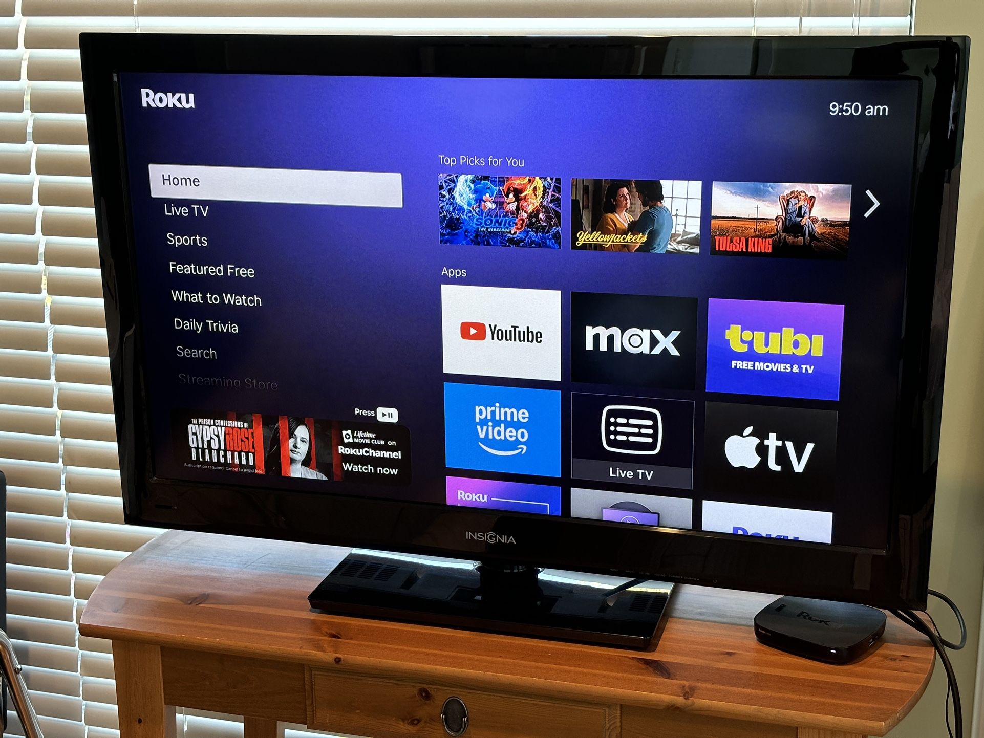 40” TV + Roku Ultra